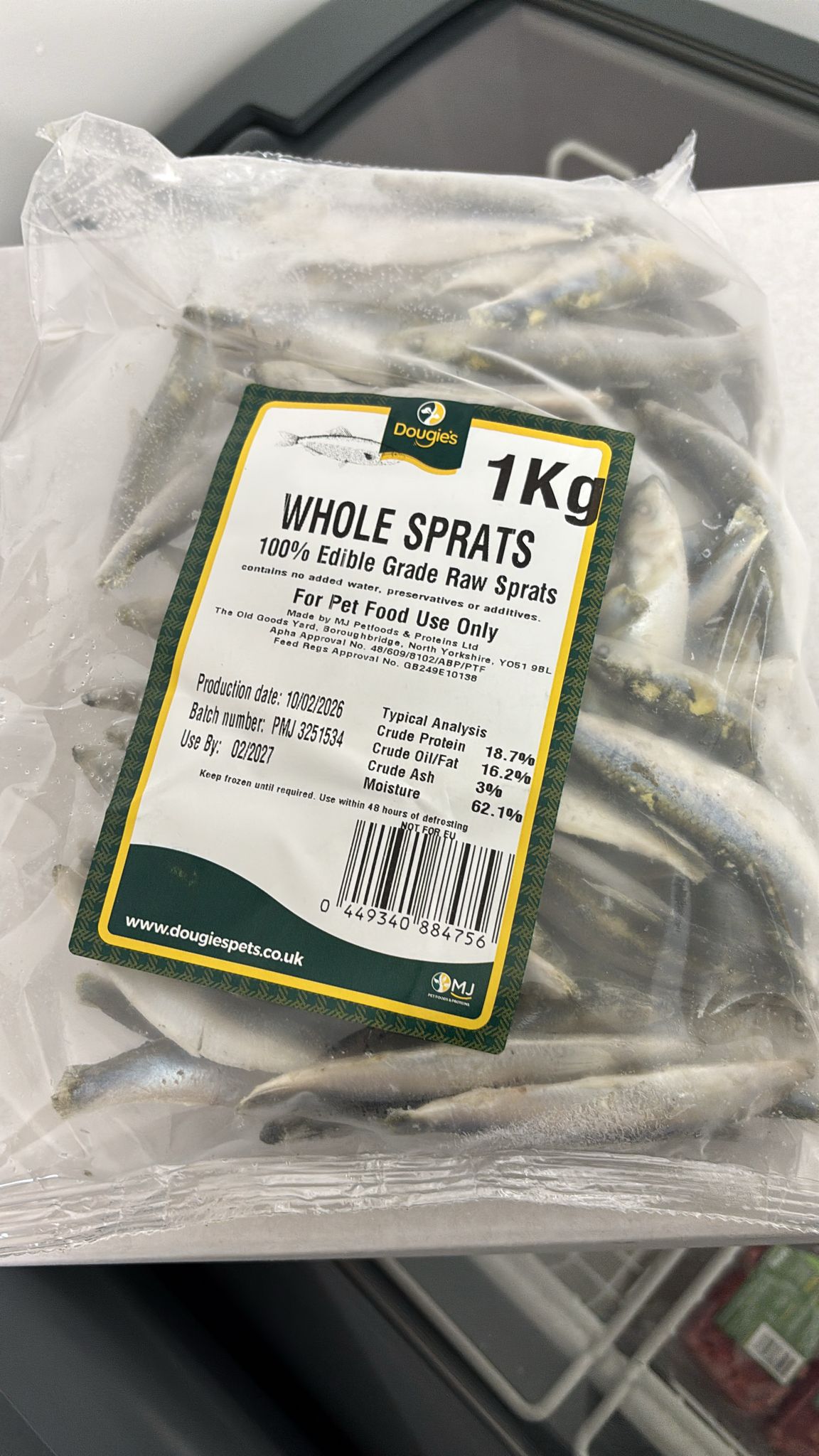 Dougies Sprats Frozen - 1kg